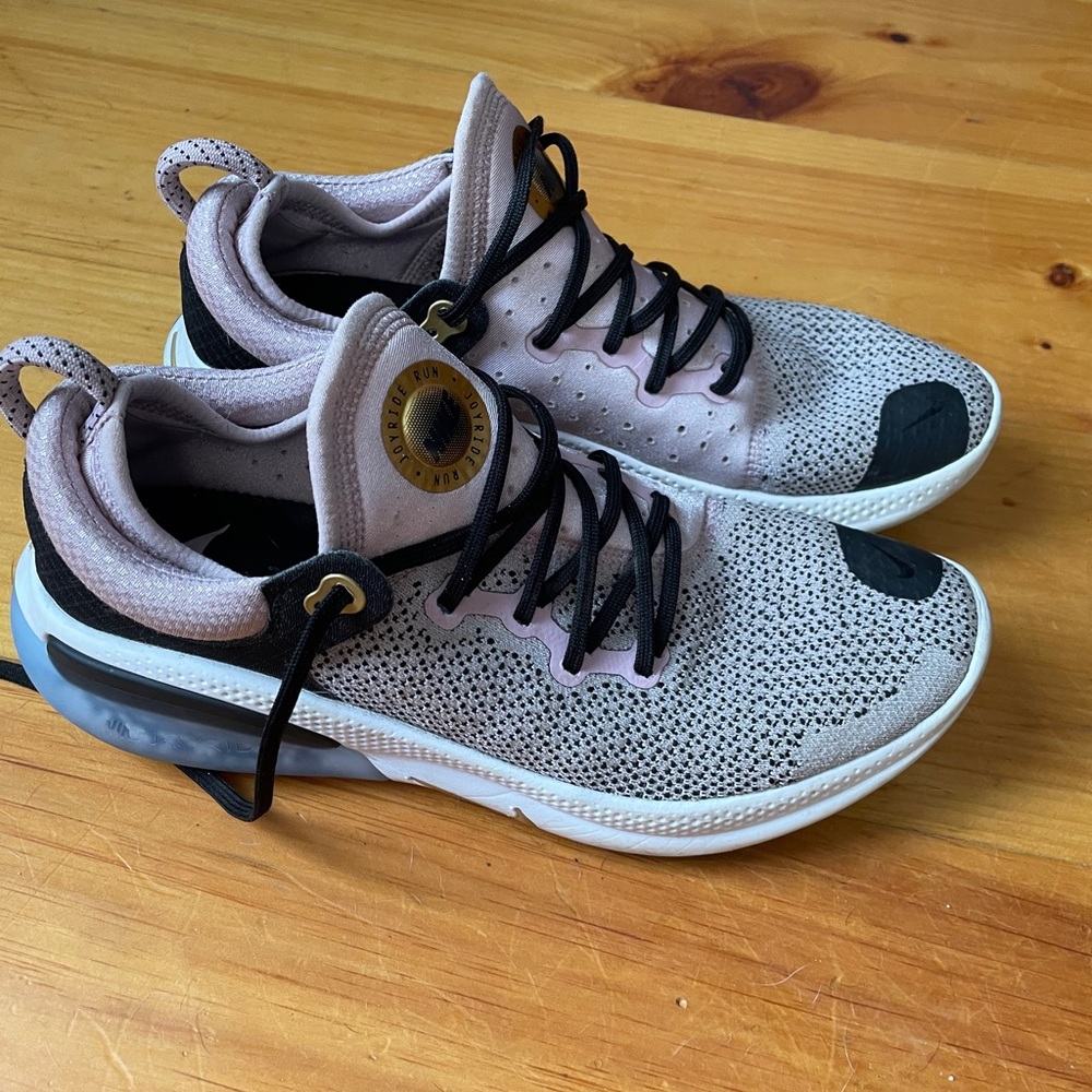 Women’s Nike Joyride Size 9.5